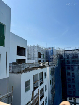 Bán căn hộ The Maison rộng 200m2 giao thô có 4PN 4 WC có 67m2 sân vườn. LH 0942 878 189 xem thực tế