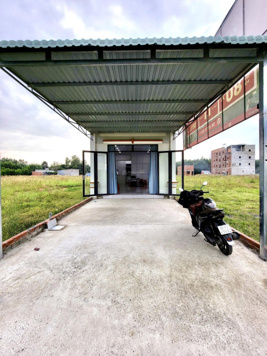 Bán đất tặng nhà liền kề KCN Giang Điền, DT lớn 104,5m2. Sổ riêng thổ cư 100%, công chứng ngay