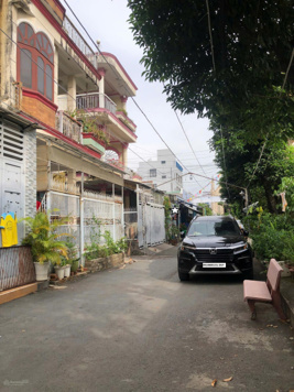 Ngay chợ Tân Lập, nhà 3 tầng + ST, DT 89,4m2, ngang 4,1m, nở hậu, MT đường ô tô thông, chỉ 11 tỷ TL