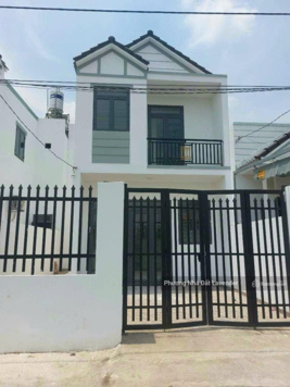 Cho thuê gấp nhà 1 trệt 1 lầu sân xe hơi, Gần nhà thờ Tân Triều