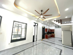 Cho thuê nguyên căn biệt thự phố Văn Cao, DT: 100m2, 6 p.ngủ khép kín.