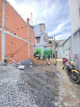 Chủ gửi bán lô đất phường Quang Vinh TP Biên Hoà. Dt: 62,3m2. Giá: 2tỷ3 đường xe hơi