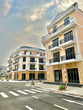 Shophouse Vsip hơn 4 tỷ ngay cạnh chung cư, cả đất cả nhà