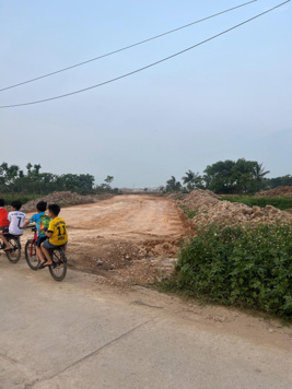 Cần tiền bán cắt lỗ lô đất, nhỉnh 1 tỷ đường oto 30 chỗ đỗ cửa, cạnh đường Vành Đai 4 và KCN