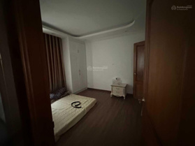 Bán gấp nhà phố KDC Conic 13B. Diện tích 8,5x18m gồm 1 trệt 2 lầu áp mái nhà đẹp. Giá 11ty