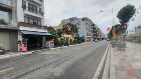 Cho thuê nhà mặt đường Máng Nước gần ngã 6 Cơ Điện, mặt tiền 9.5m, DT 250m2 x 2 tầng thông sàn