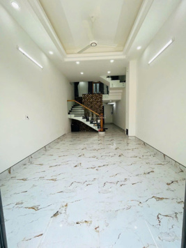 Nhà mới khu CTY 8 Cần Thơ, 3 phòng ngủ, sân oto, 3 toilet, máy lạnh, nội thất full, đẹp