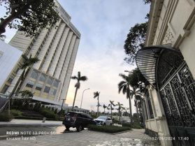 Bán biệt thự Vườn Đào 5T DT 300m2-MT 30m-lô góc 3 mặt tiền-Phố Lạc Long Quân Q. Tây Hồ. Giá 215 tỷ