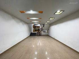 Cho thuê Shophouse Vinhomes Imperia (mặt đường Bạch Đằng) DT 105m2, ngang 7m, giá 50tr/tháng