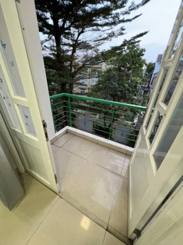 Cho thuê phòng ban công 5 triệu Nguyễn Thị Thập