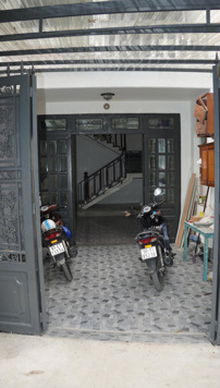 Cho thuê phòng hẻm lớn 496/1/50 Dương Quảng Hàm, P5, an ninh, nhiều cây xanh, nhà mới cải tạo mới