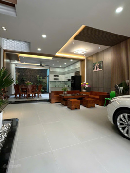 Bán 2 căn nhà 6mx19m Và 5mx20m 1 trệt 3 lầu- vị trí đẹp đường thông 7m Phạm Văn Bạch ra Tân Sơn