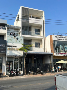 Giảm chỉ còn 25tr/th. Mặt tiền Cách Mạng Tháng 8, 1 hầm 3L, phù hợp spa, phòng khám, salon, áo cưới