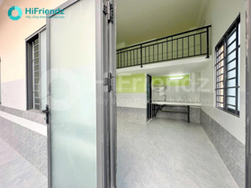 Phòng trọ ban công gác cao 2m, cửa sổ, máy lạnh trời ngã tư Bình Thái, Đỗ Xuân Hợp gần Metro HCM