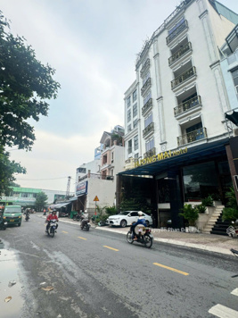 Bán nhà MT, thang máy, Nguyễn Phúc Nguyên, P9, Q3,DTXD360,42m, chỉ 22 tỷ, 71.2 m2,7 tầng, 5PN, 6WC,