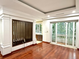 Bán nhà mặt phố Bà Triệu dt 120m2 7 tầng mt 9m giá 30 tỷ 0945336319