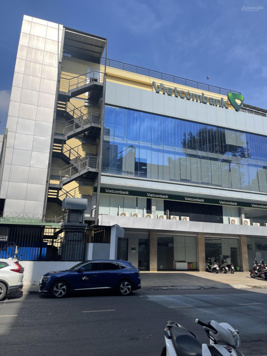 Bán nhà mặt tiền đường 3/2 có bề ngang hơn 8 mét, giá rẻ nhất con đường này