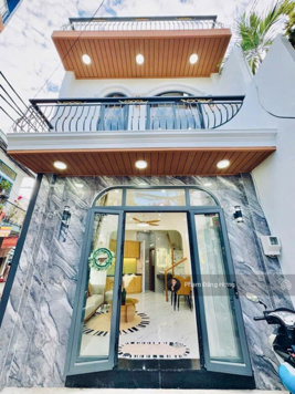 Sát quận 1, Xô Viết Nghệ Tĩnh, nhà mới 2 tầng, hẻm 3m cách mặt tiền 100m, ngang 4.4m, chỉ 4.85 tỷ