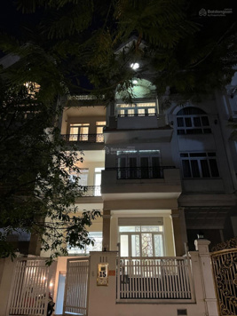 Cho thuê nhà thuận lợi làm văn phòng kết hợp chỗ ở tại khu Him Lam, P. Tân Hưng, Q7, TPHCM
