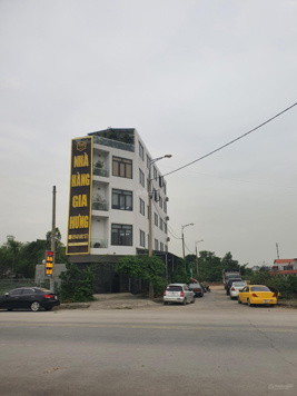 Sang nhượng toàn bộ nhà hàng 5 tầng có thang máy