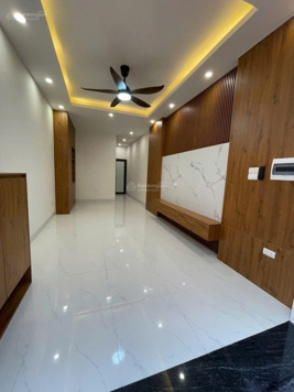 Nhà mới Quang Tiến, Đại Mỗ, phân lô thang máy sịn, đầy đủ nội thất, sát vách vườn Nhật