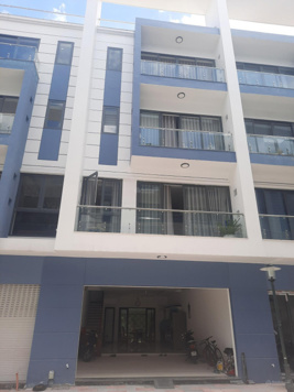 Cho thuê nhà nhà Waterfront, Cầu Rào 5PN - Giá 26tr/tháng