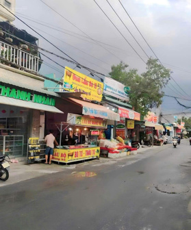 Cần Bán gấp 2 căn nhà trước tết hiện đang cho thuê kinh doanh ngay chợ Bình Chánh giá 670-580tr shr