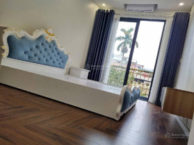 Bán nhà Gia Quất Long Biên 42m2, 5 tầng 5,2 tỷ - mặt tiền rộng gần phố