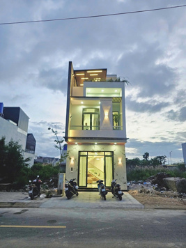 BÁN NHÀ 1 TRỆT LẦU 90m2 - Ngay Khu Du Lịch Bửu Long Cần Bán