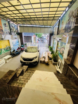 Cần bán CHDV 6 tầng 216m2 có 1 mặt bằng kinh doanh và 14 căn hộ DV giá 19 tỷ Đường Tây Hoà, Q9