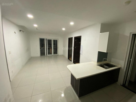 Xi Grand Court: cho thuê 3PN gần full NT - CĂN GÓC, thoáng mát. Liên hệ ngay 0909 318 006