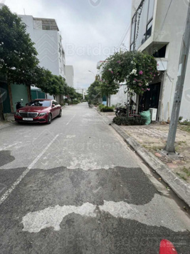 Bán gấp: Đất phân lô đường ôtô tránh 17m/ĐC: Khu tái định cư Trâu Quỳ/ DT: 60m2 MT: 4m giá: 168tr/m