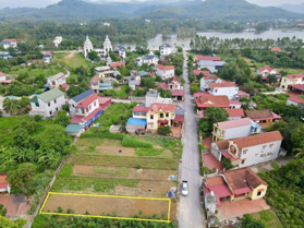 Bán nhanh 248 chạy bộ nên hồ Thanh Cao, giá quá rẻ sổ đỏ cầm tay.. Nằm trung tâm UBND xã