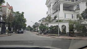 Bán gấp đất biệt thự tại Khu đô thị Nam Đầm Vạc 200m2 x 10m mặt tiền, giá 6,x tỷ