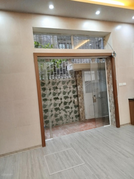 Rất gần Hồ Gươm nhanh còn kịp.Hạ chào 200 tr trước tết, bán nhà đường Hồng Hà,Hoàn Kiếm 40m,5,75 tỷ