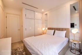 Cho thuê Gold View Q4 - 3PN 117m2 đủ nội thất đẹp giá 23 Tr , đi 5p tới Q1, có bơi gym rạp phim