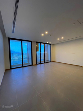 Sam Tower căn góc hướng Đông Bắc. View trực diện sông Hàn, pháo hoa, vịnh, biển Nguyễn Tất Thành