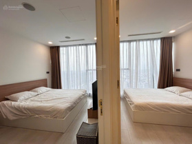 Vinhomes Golden River Quận 1 giá thuê 23.000.000 vnd 2 phòng ngủ