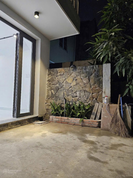 Nhà Phạm Thế Hiển P. 7 Q. 8. DT: 5,5m * 10m. SHR, 3 lầu, 4PN không QH. Giá: 4,15 tỷ. LH 0901 440 106