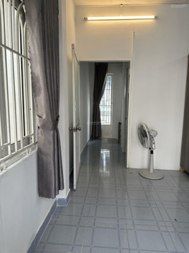Cho thuê nhà riêng view đẹp tại Đ. 176, p Phước Long A, Q9, HCM, 10 triệu VND, 53m2
