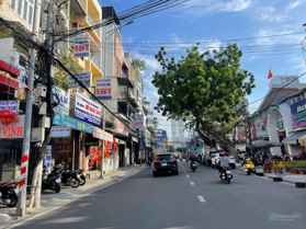 Nhà mặt đường Ngô Gia Tự, cạnh Chợ Xóm Mới giá chỉ 165tr/m2. - nhà cấp 4 Vị trí: Trung tâm Nha