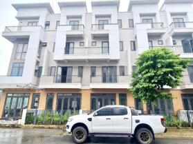 BÁN CĂN SHOPHOUSE 75 m2. centa diamond. sát chợ vải ninh hiệp