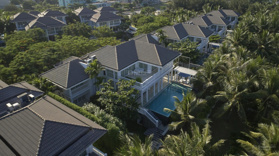 BT nghỉ dưỡng 496m2 mặt biển Mỹ Khê lợi nhuận 1,9 tỷ/năm. Sổ hồng lâu dài. LH ngay để gặp chính chủ