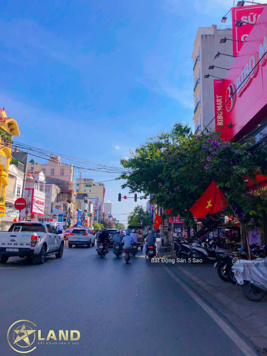 Bán nhà mặt đường Trần Nguyên Hãn Vị trí đẹp Ngay Cao Đẳng Y - vị trí đẹp - hè rộng