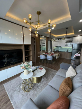 Tôi chính chủ cần bán gấp căn hộ chung cư 2 ngủ full nội thất liền tường LH 0945 362 397