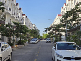 Bán gấp căn shophouse khu đô thị VSIP Bắc Ninh đã giao nhà dân cư ở đông đúc 3,4 tỷ