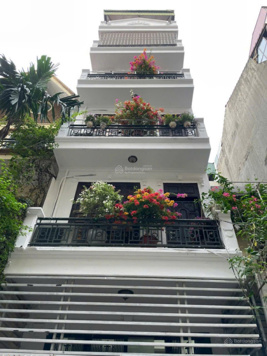 Cho thuê nhà Trần Quốc Hoàn, ngõ thông ô tô, 50m2, 5 tầng, thông sàn, VP, Du học, Spa, 25Tr