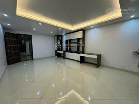 Bán nhà liền kề KĐT Xa La, sân rộng đậu xe, kinh doanh DT: 83m2 5 tầng MT: 5m chào giá: 20,2 tỷ