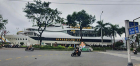 HÀNG SIÊU HIẾM ! Chốt ngay KHÁCH SẠN sát SÔNG HÀN có DÒNG TIỀN ĐỈNH 120 tr/th : 75m2 4 tầng 8 phòng