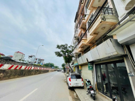 Hot! Bán nhà mặt phố Đông Ngạc, 5,65 tỷ, 35 m2, 2PN, 1 tầng